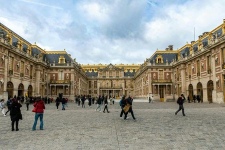Versailles Palace and Gardens skip-the-line semi-private tour