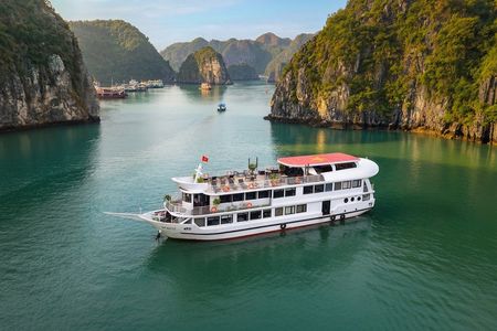 Three-day cruise of Lan Ha Bay and Ha Long Bay with two-night overnight stay