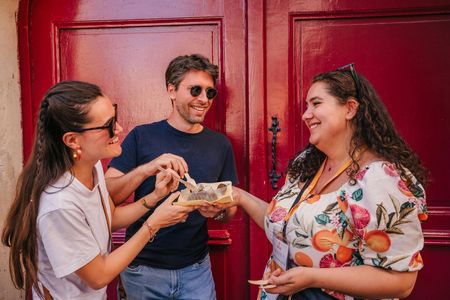 Paris Le Marais food tour with meal
