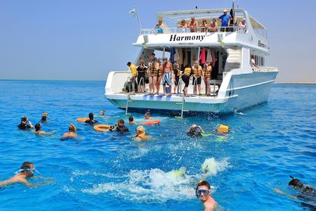 Snorkeling cruise with lunch and seascope submarine in Sharm el-Sheikh