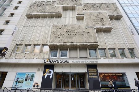 Paris Musée de la Poste ticket and optional Montparnasse audio tour