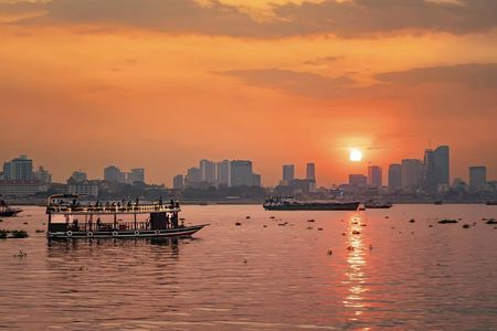 Silk Island sunset cruise Vespa tour in Phnom Penh