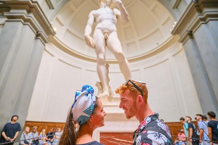 Best of Florence walking tour and Accademia Gallery - Monolingual small group tour