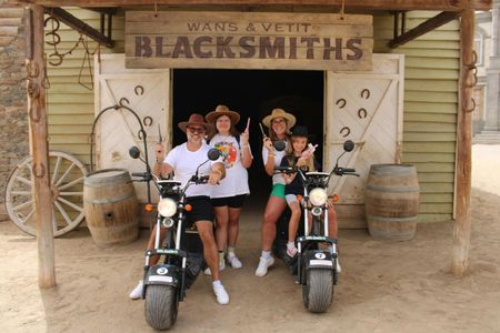 E-Bike or E-Scooter Tour of Maspalomas with Wild West Sioux City Park