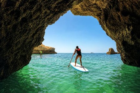 Stand-up paddle caves tour in Albufeira