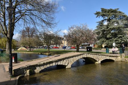 Private Cotswolds full-day tour from London by black cab