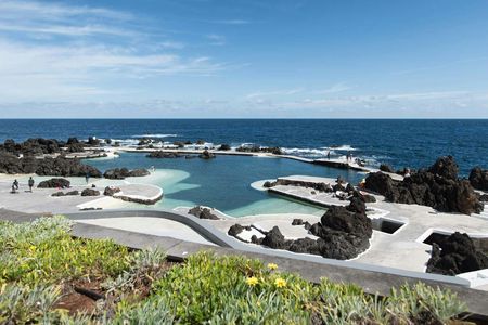 Full-day guided tour of Cabo Girão, Ribeira Brava, and Porto Moniz