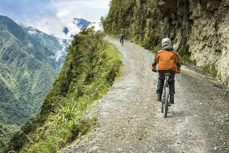 Death Road mountain bike adventure from La Paz