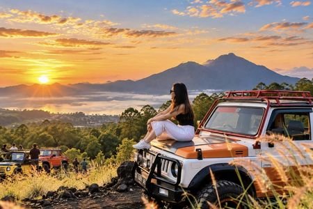 Mount Batur sunrise and natural hot springs 4WD tour