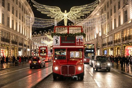 Open vintage bus tour of London Christmas lights