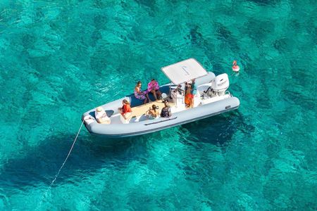 Boat excursion and snorkeling in Porto Conte marine area in Alghero