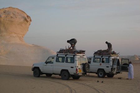 Private 2-Day White Desert and Bahariya Oasis Trip from Cairo