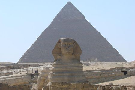 All Inclusive Half-Day Private Tour to Giza Pyramids and Sphinx including Lunch 
