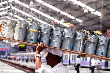Private Half-Day Mumbai Sightseeing Tour by Public Transportation
