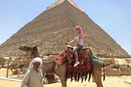 Private Tour to Pyramids, Egyptian Museum & Khan El Khalili 