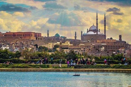 El Moez Street and Al Azhar Park Day Tour in Cairo