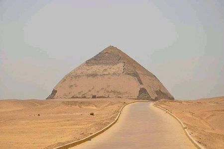 Private full day tour to Dahshure,Saqqara,Giza Pyramids & Sphinx