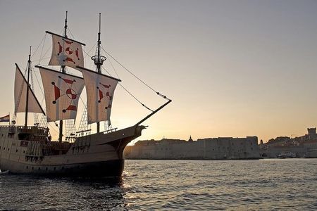 Panoramic Sunset Cruise from Dubrovnik with Karaka
