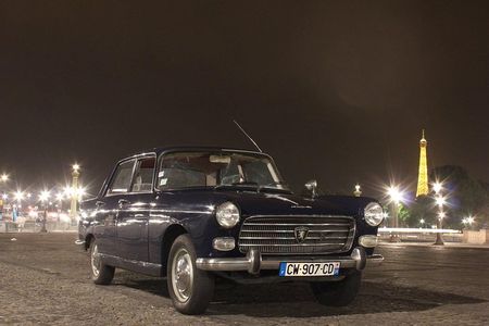 Paris Private Tour in a classic French Peugeot 404