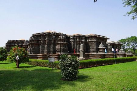 Private Day Trip from Bangalore to Belur, Halebid and Shravanabelagola