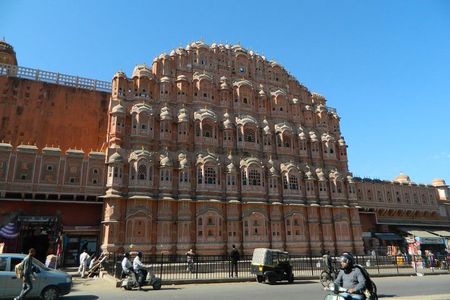 Book Admission Tickets, Cab & Tour Guide For Jaipur