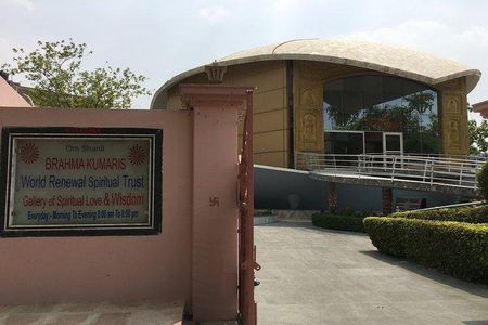 Visit Tajmahal & Agra Art Gallery of Brahma kumaris