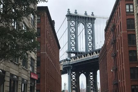 New York contrasts: Manhattan, The Bronx, Queens & Brooklyn