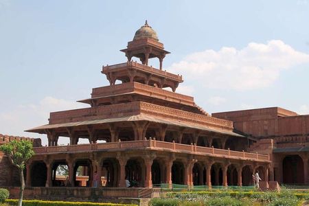 Taj Mahal Day Trip with Fatehpur Sikri From Delhi 