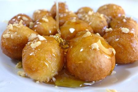 Heraklion City Walk and Cretan Treat