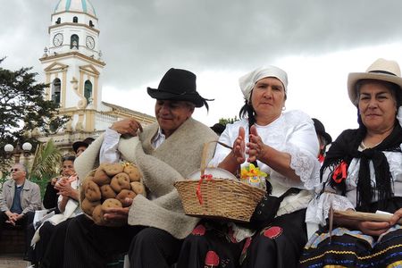 Private Day Trip to Traditional Towns Around Bogotá (9 Hrs.)