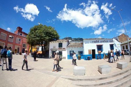Walking Urban Experience Bogotá Tour. (5 Hrs.)