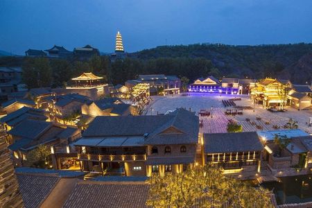 Private Beijing Transfer: Simatai Great Wall and Gubei Water Town by Night