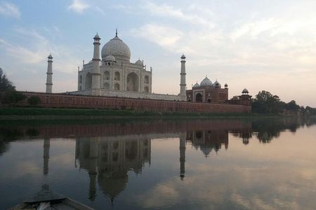 Private Day Tour to Taj Mahal from Delhi