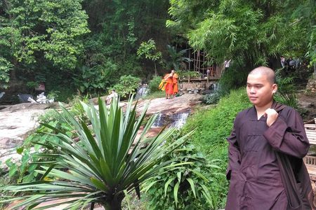 No.1 Chiang Mai: 3-Hour Monk Trail Hike to Wat Doi Suthep & Palad