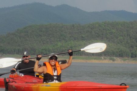 No.1 Chiang Mai: Sirilanna Lake Kayaking or SUP Day Trip