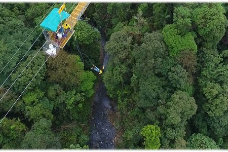 Bungee jump with canopy ziplines and long Superman cable in the way to La Fortuna