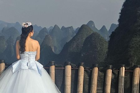 Full-Day Guilin Li-River Cruise and Yangshuo Xianggong hill Private Day Tour