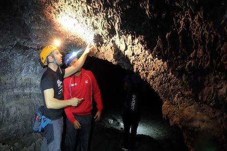 Speleology Tour in Cueva de Las Palomas in La Palma