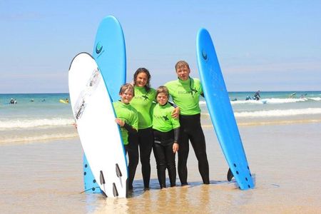 Private Family / Small-Group Surf Lesson (max. 4) in Newquay.