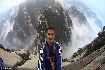 Huashan Mountain Private Tour with Admission &Round way Cable car