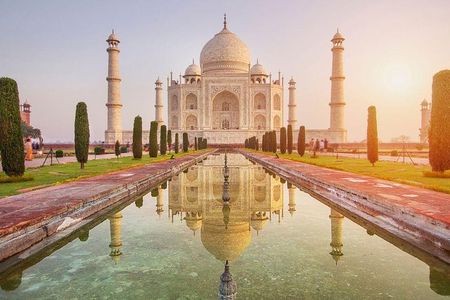 From Delhi: Overnight Taj Mahal & Agra City Tour by Car