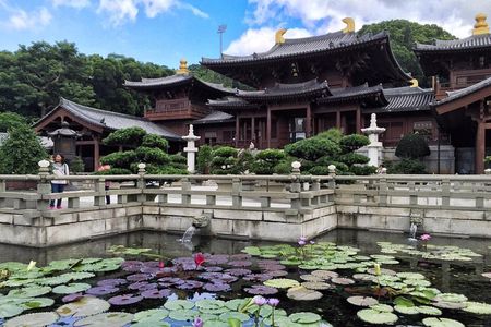 Small-Group Tour: Temples & Markets Discovering [PROMOTION]