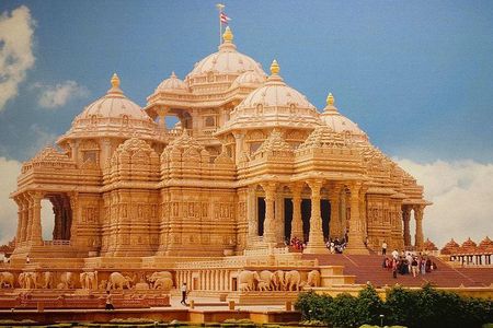 Private Old and New Delhi Full-Day Tour with Akshardham Temple