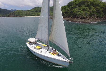 Small Group Sunset Sail for the Sophisticated Traveler 