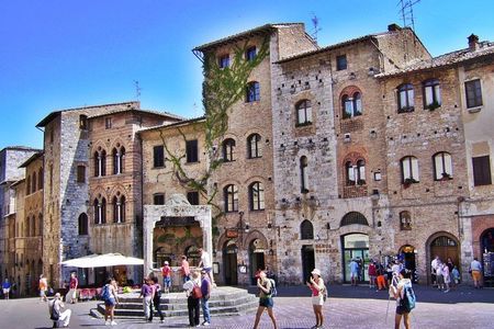 Florence: Siena & San Gimignano with Dinner in a Boutique Winery