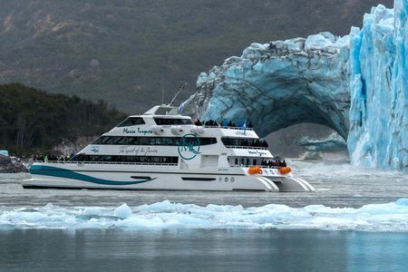 Glaciares Gourmet Navigation: Spegazzini, Upsala & Perito Moreno