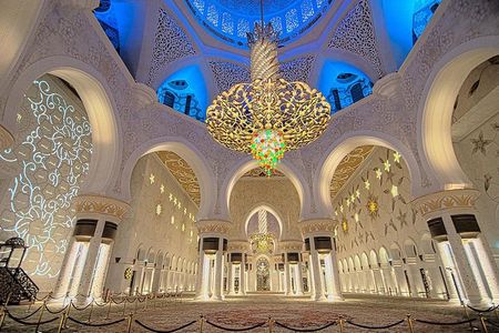 Abu Dhabi Tour: Grand Mosque, Presidential Palace and Louvre Museum