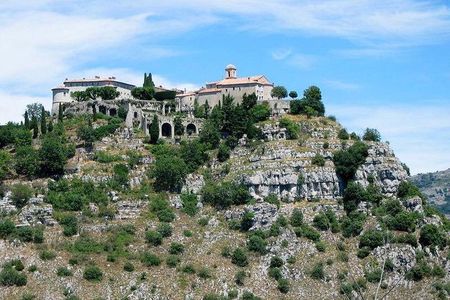 Countryside and Wine Tasting Full-day tour from Nice 