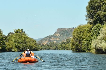 Rogue River Family Float & Discovery Park-Rafting and Kayaking 