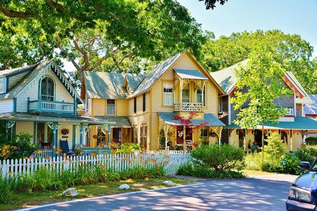Martha's Vineyard Daytrip from Boston with Round-Trip Ferry & Island Tour Option